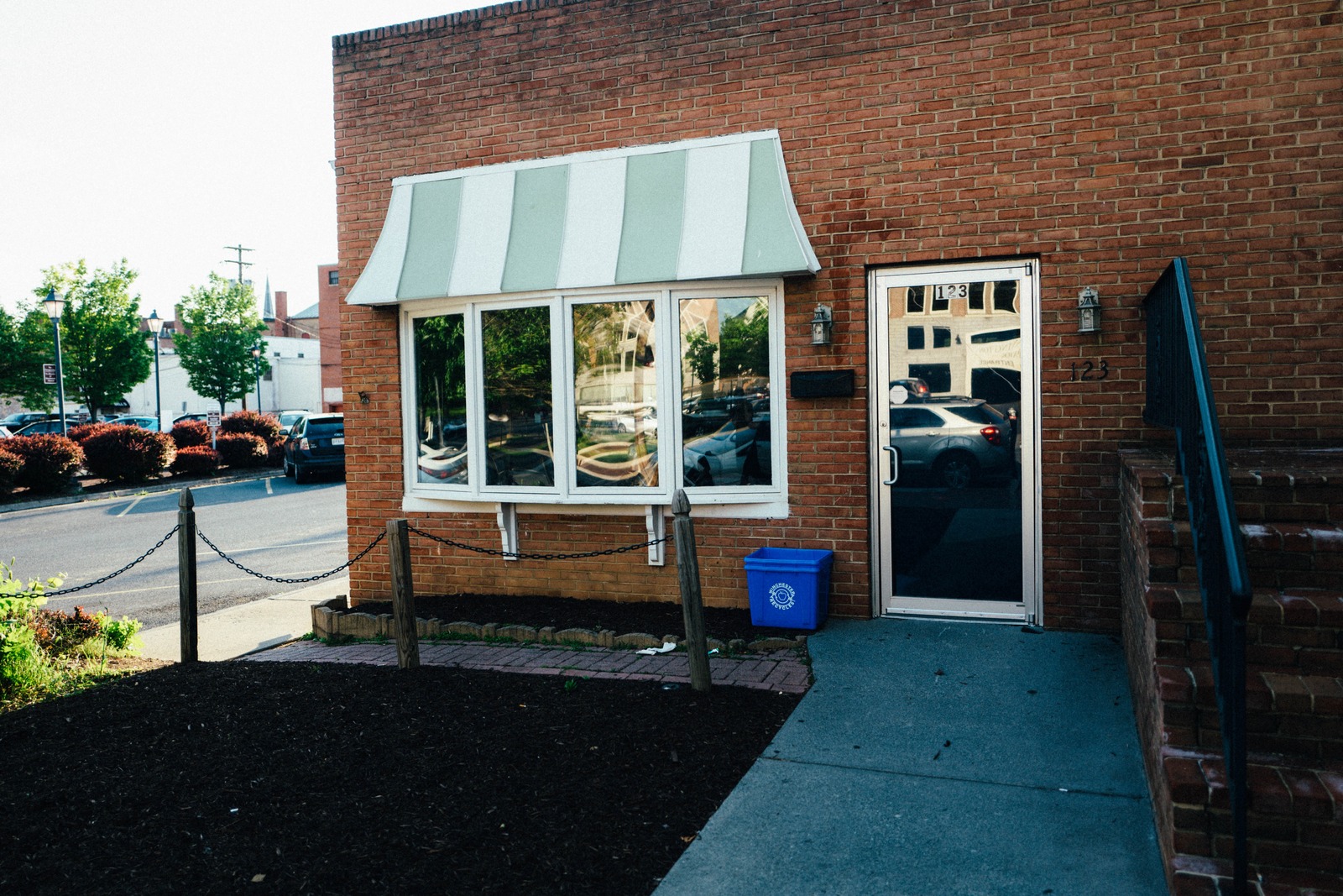 Urban Zen: A Quiet Entrance
