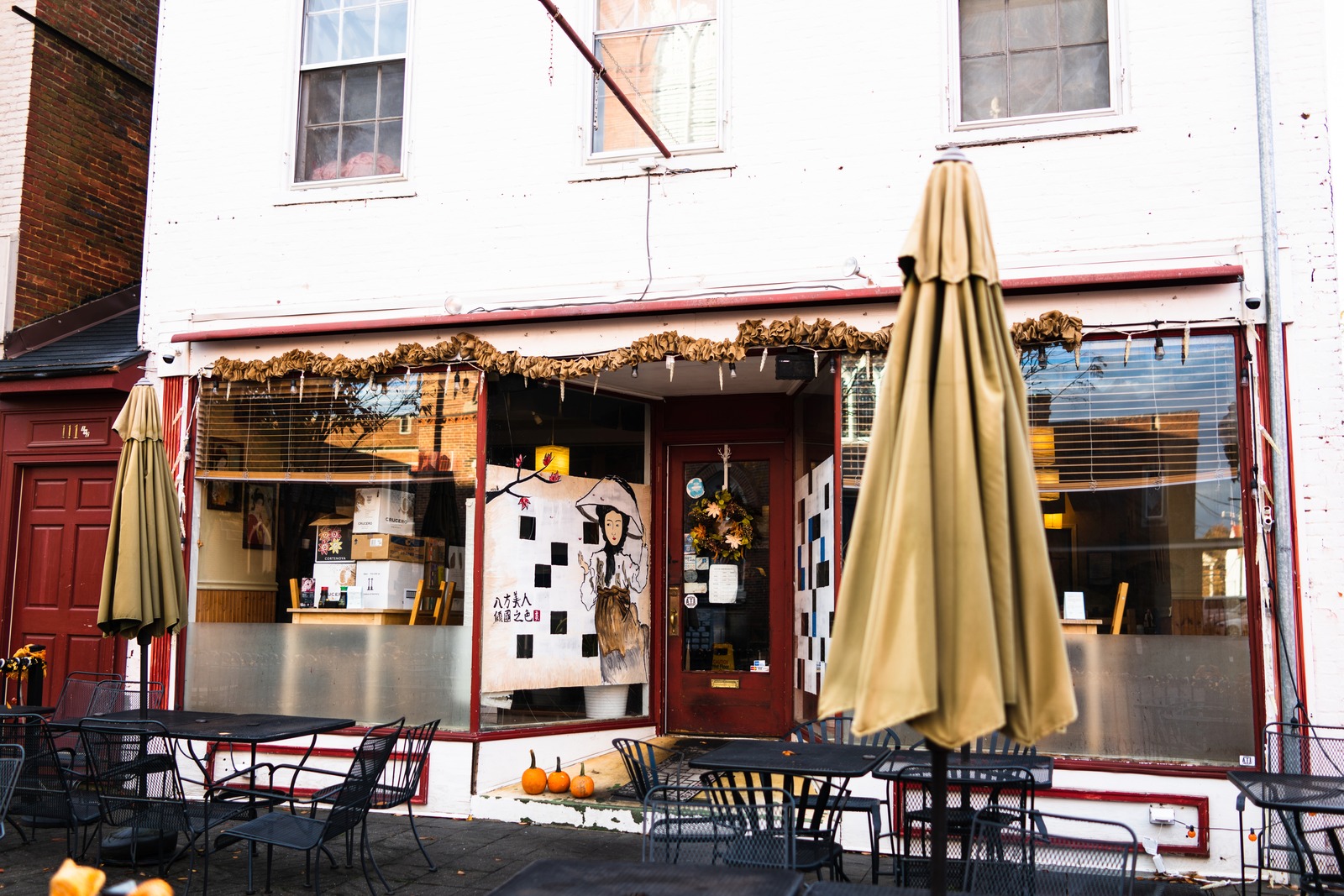 Charming Café Facade