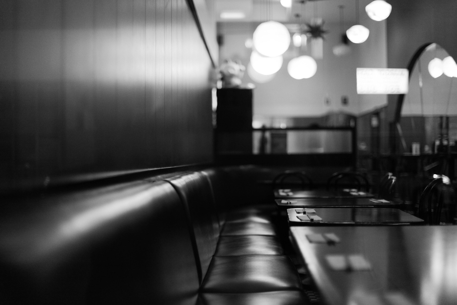 Serene Restaurant Ambience