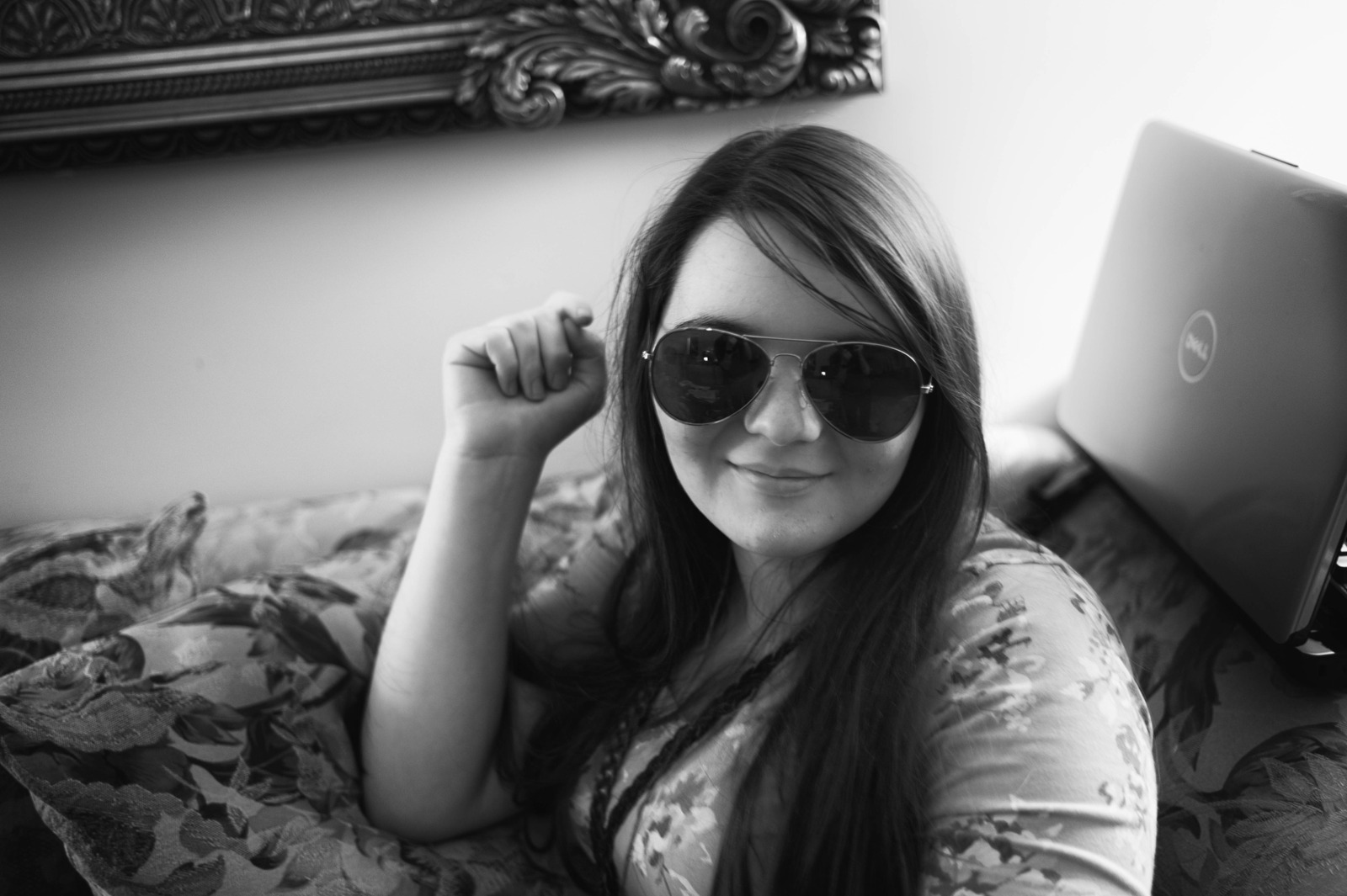 Chic Relaxation in Monochrome