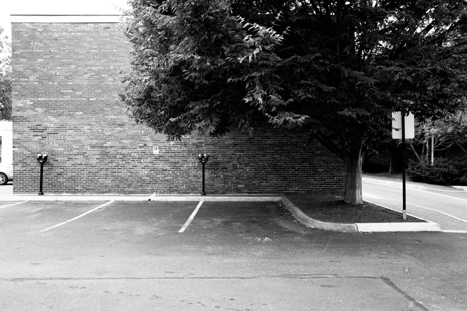 Solitary Intersection