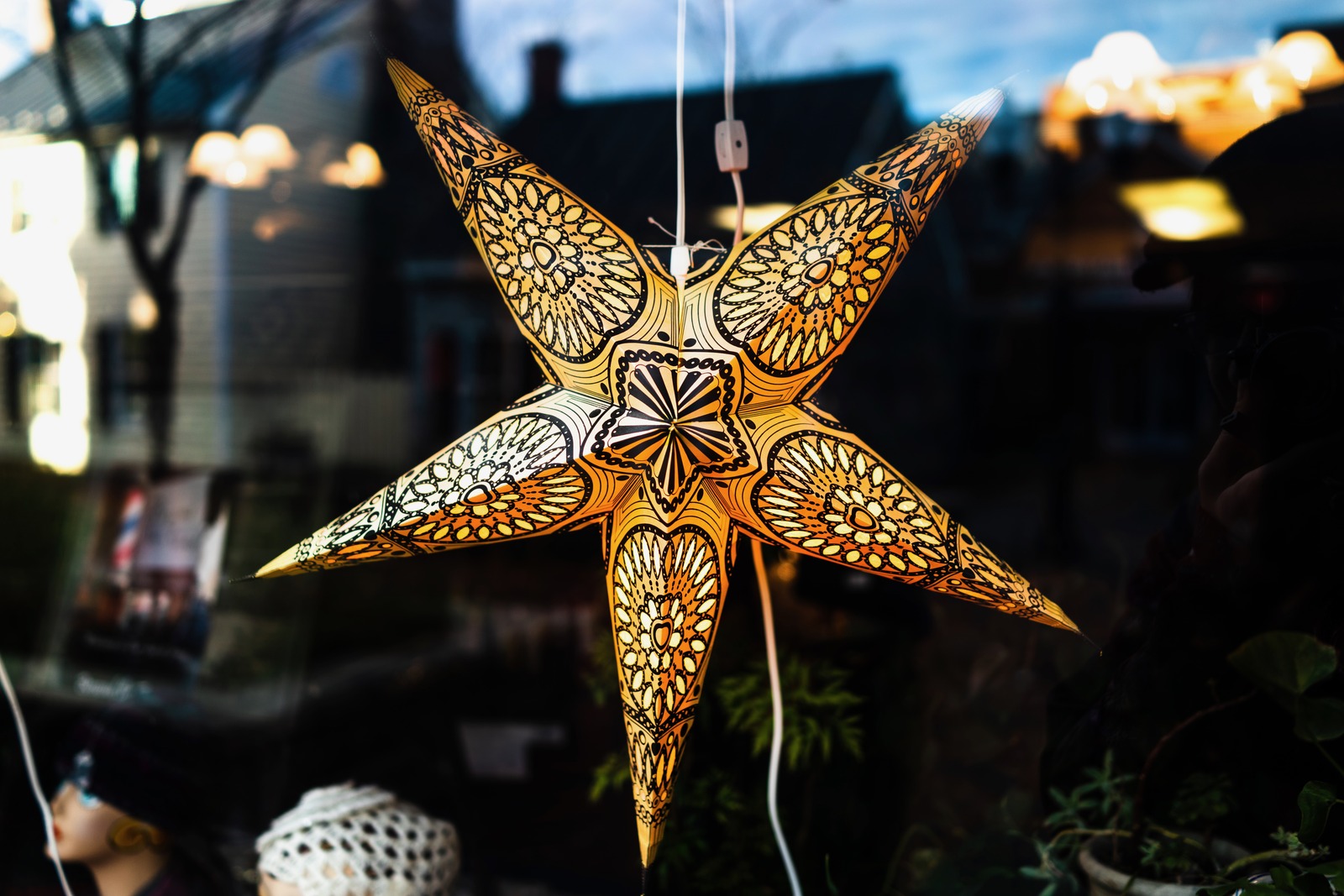 Shining Star of Intricacy