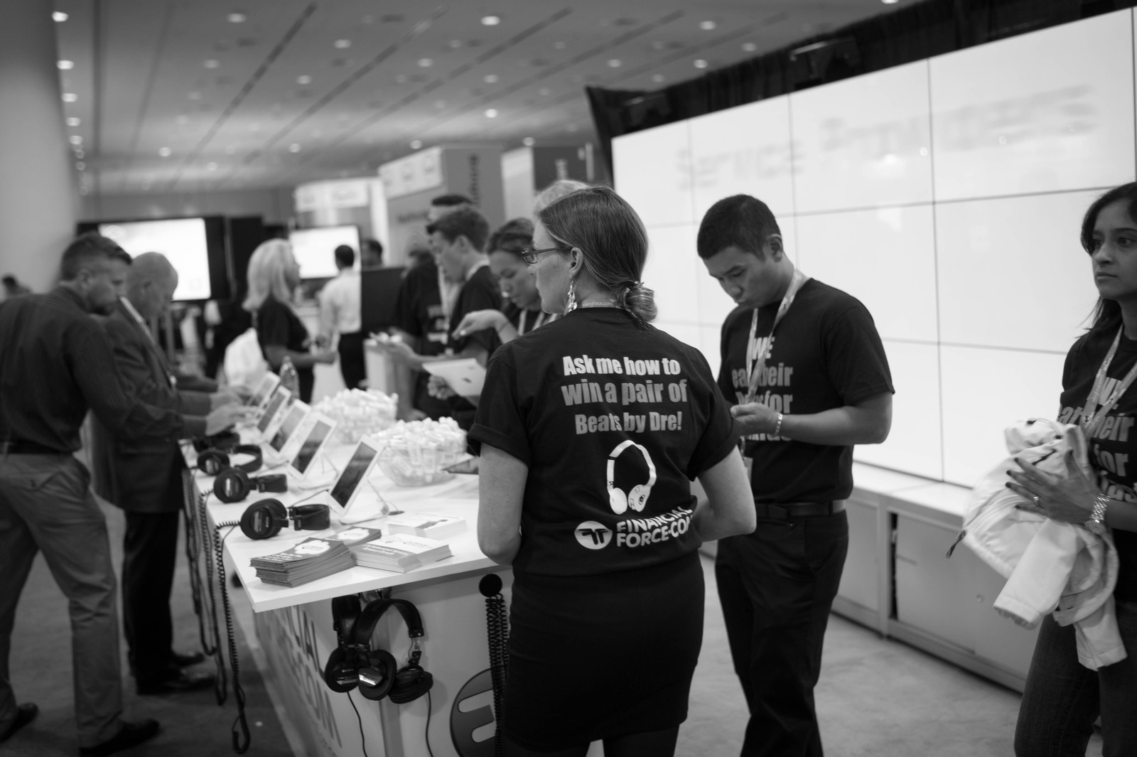 Vibrant Expo Interaction