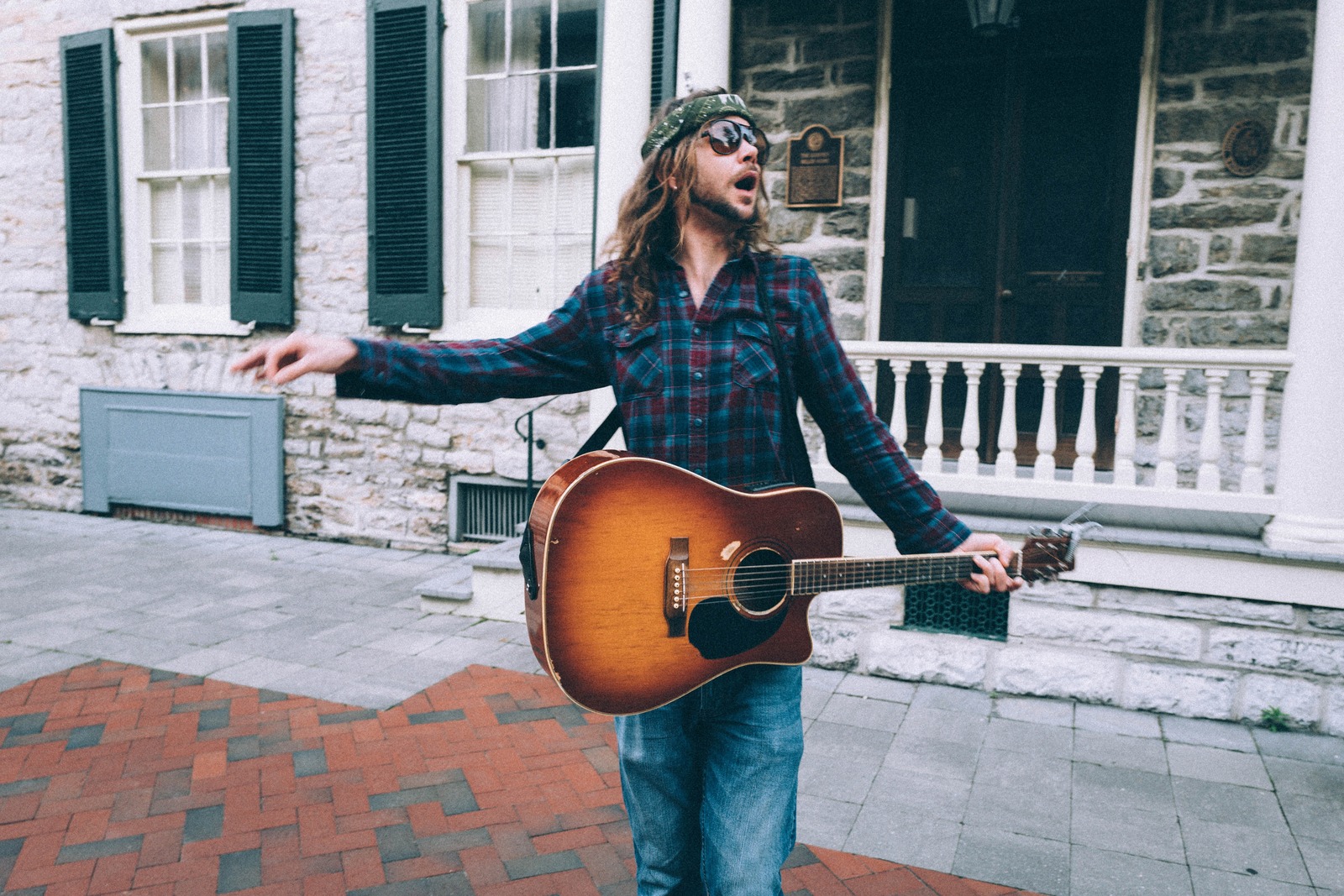 Street Performance Essence