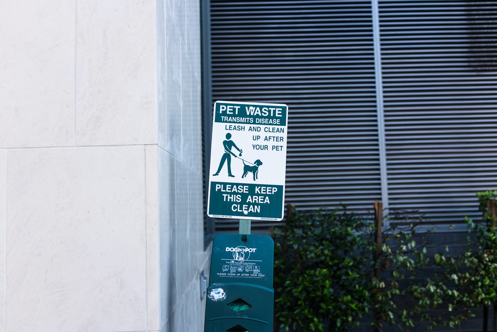 Urban Pet Etiquette Reminder