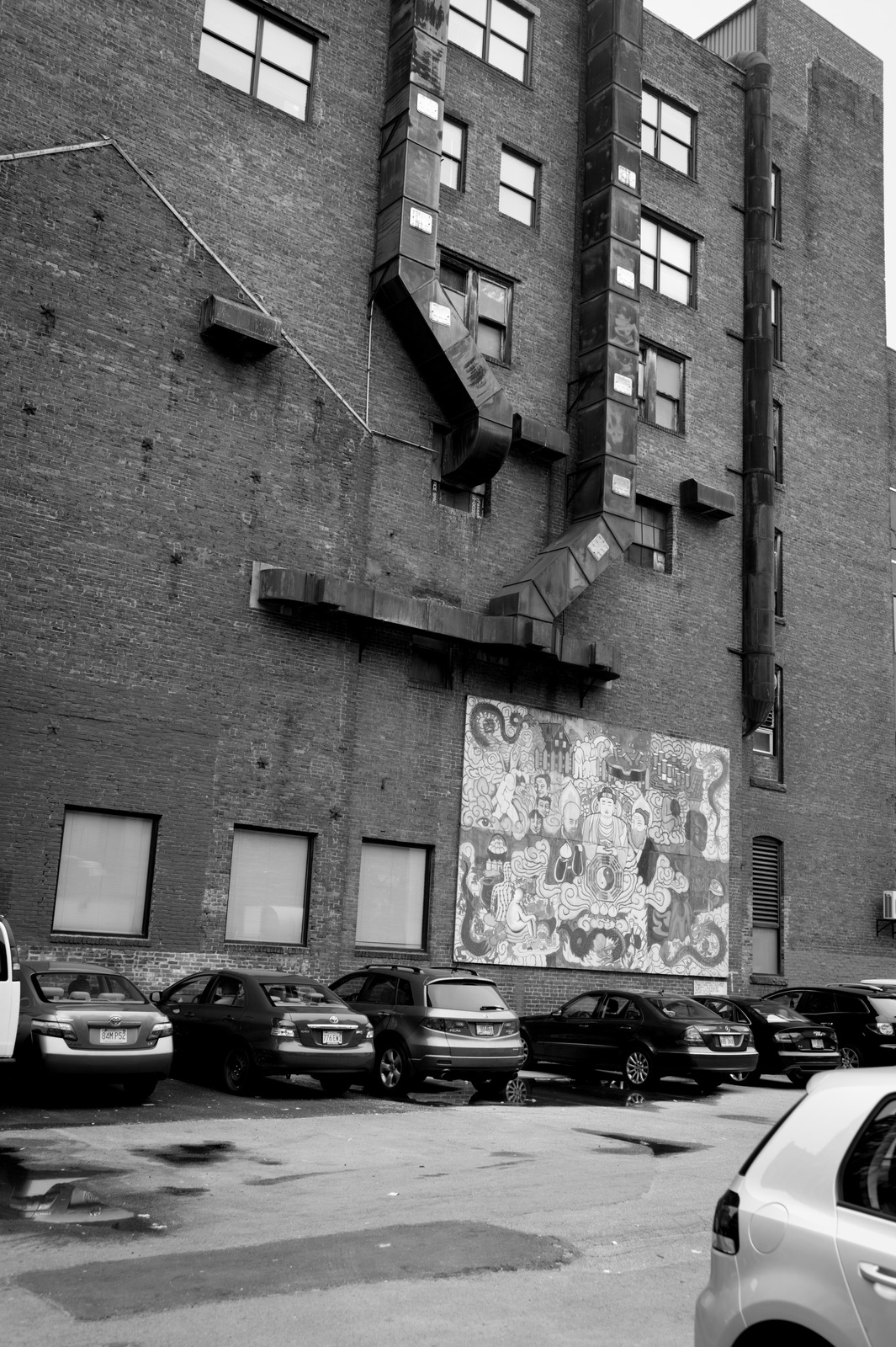 Urban Contrast in Monochrome