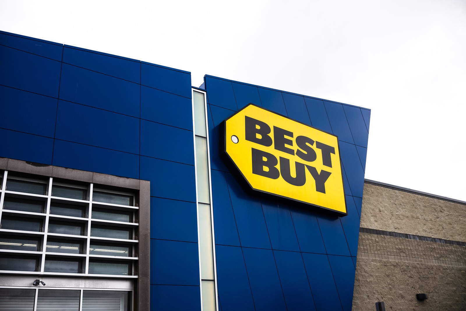 Modern Retail Facade