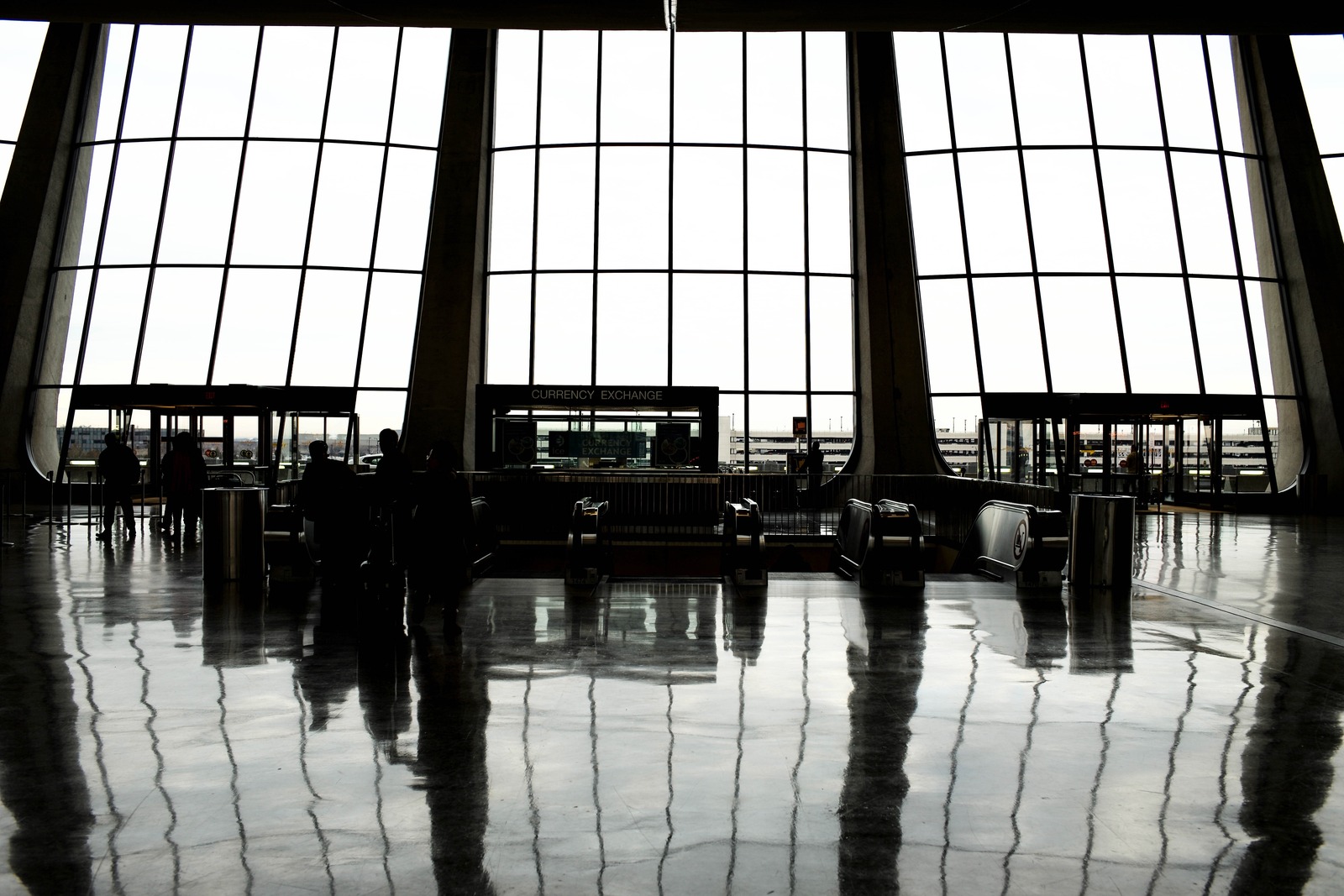 Silent Departure Lounge