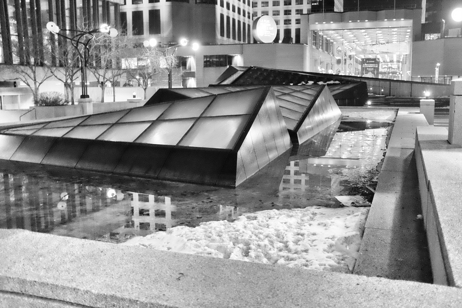 Geometric Reflections at Night