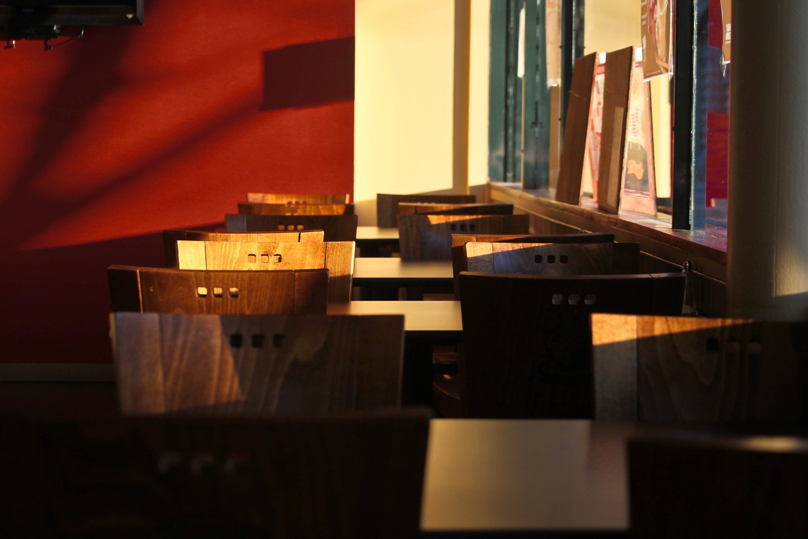 Quiet Reflection of Daylight