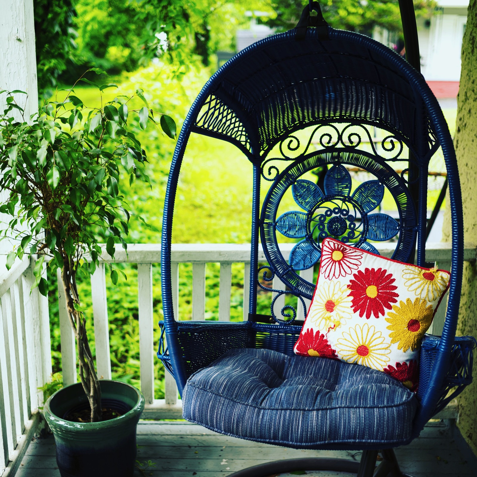 Serene Swing Retreat