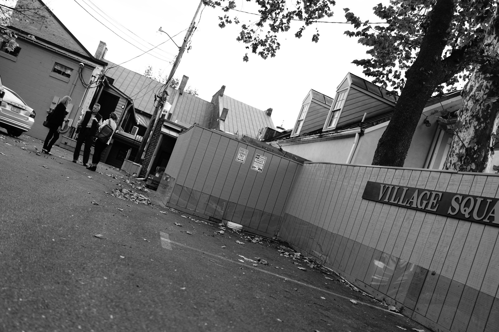 Urban Pause in Monochrome