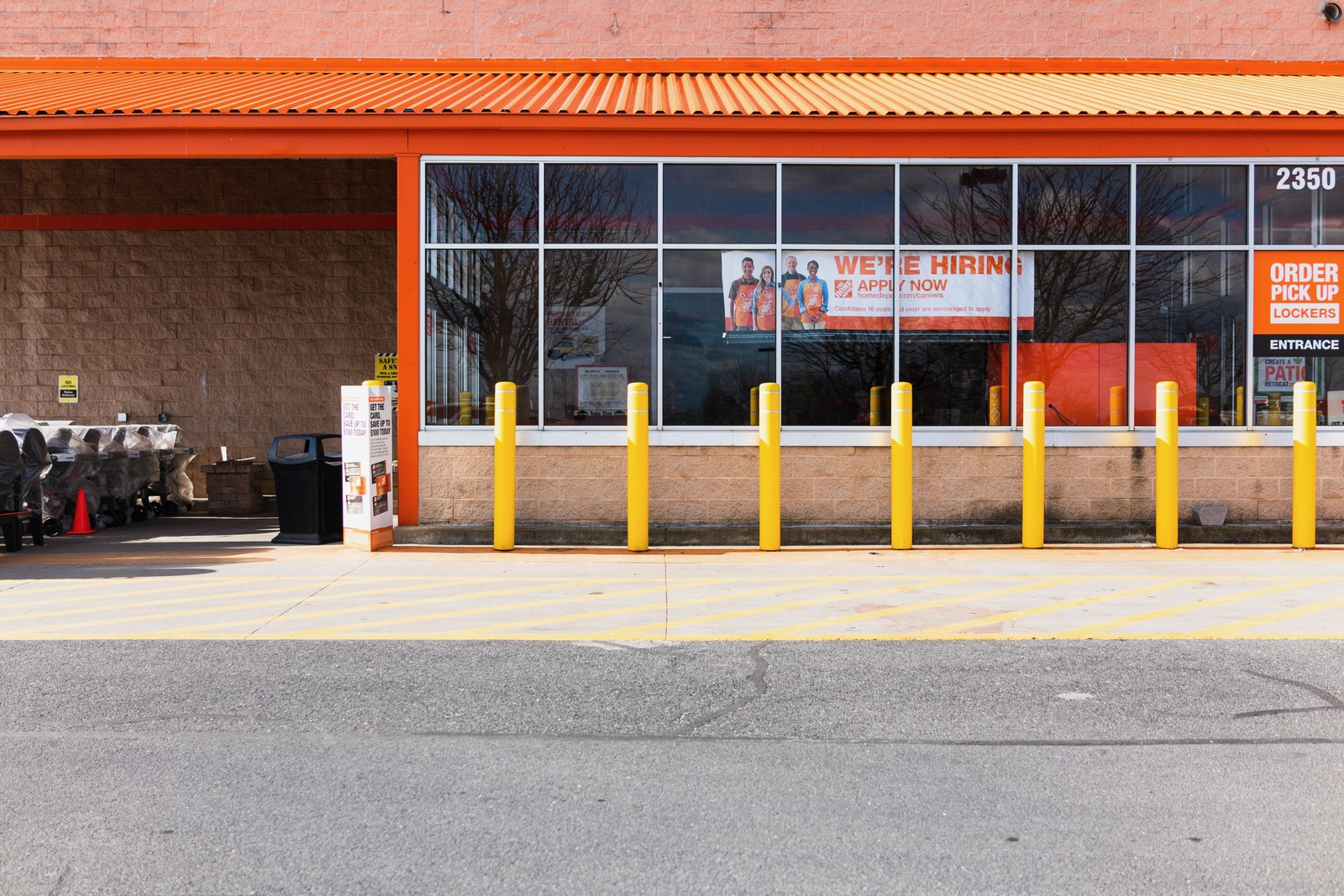 Vibrant Retail Entryway