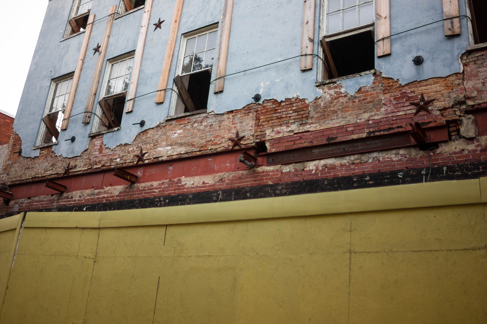 Urban Decay and Resilience