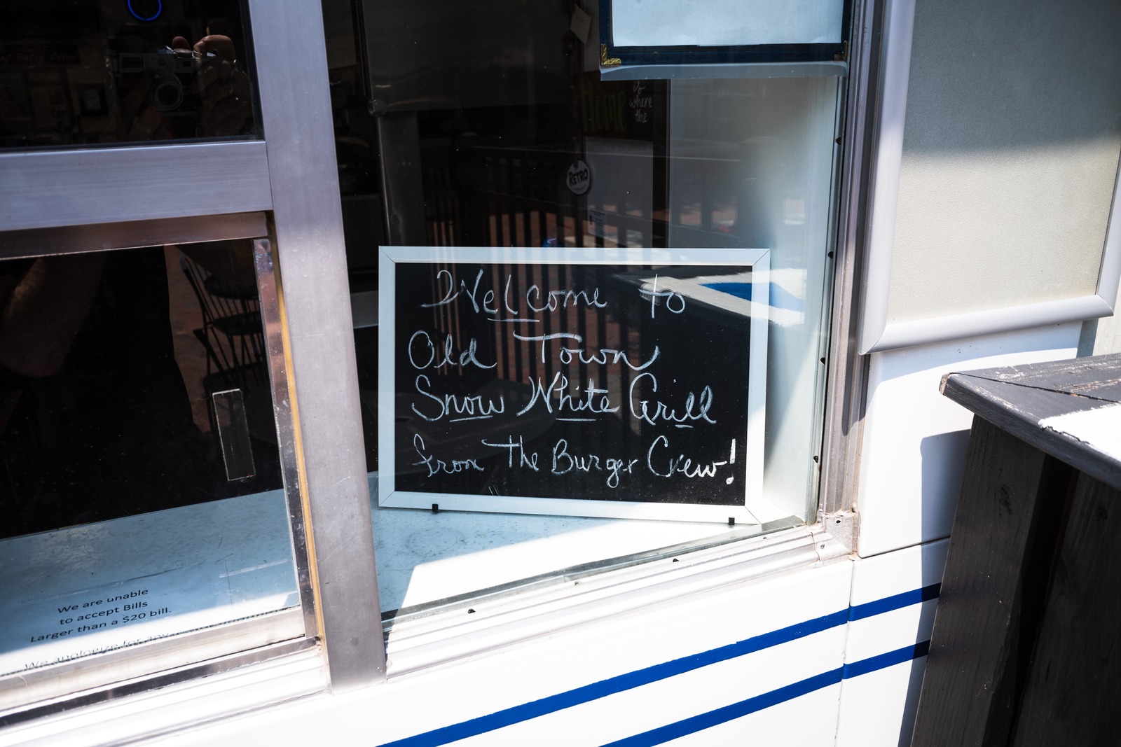 Welcoming Note at Snow White Grill