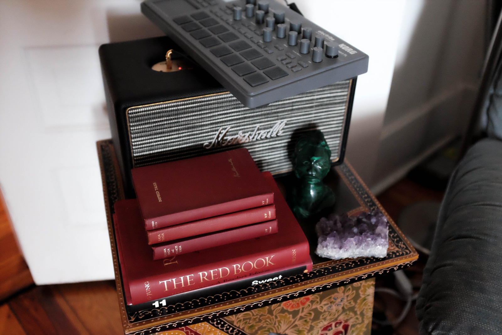 Eccentric Shelf Arrangement