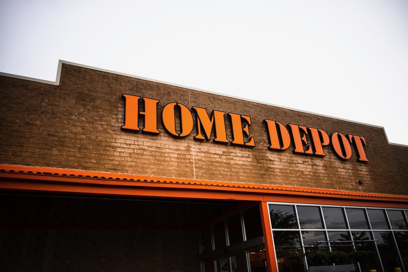 Bold Retail Identity