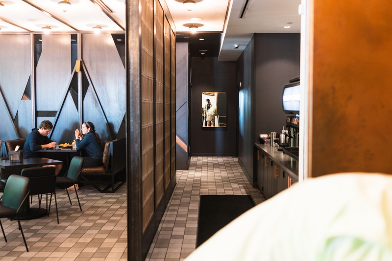 Glimpse of Modern Dining