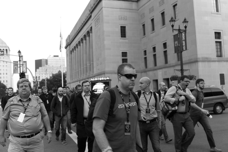 Collective Movement in Monochrome