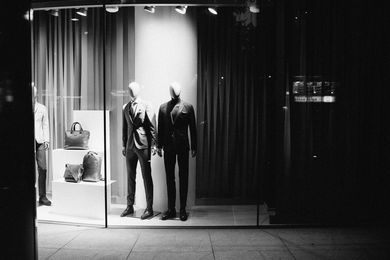 Silent Elegance in Black and White