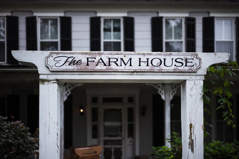 Charming Rustic Welcome