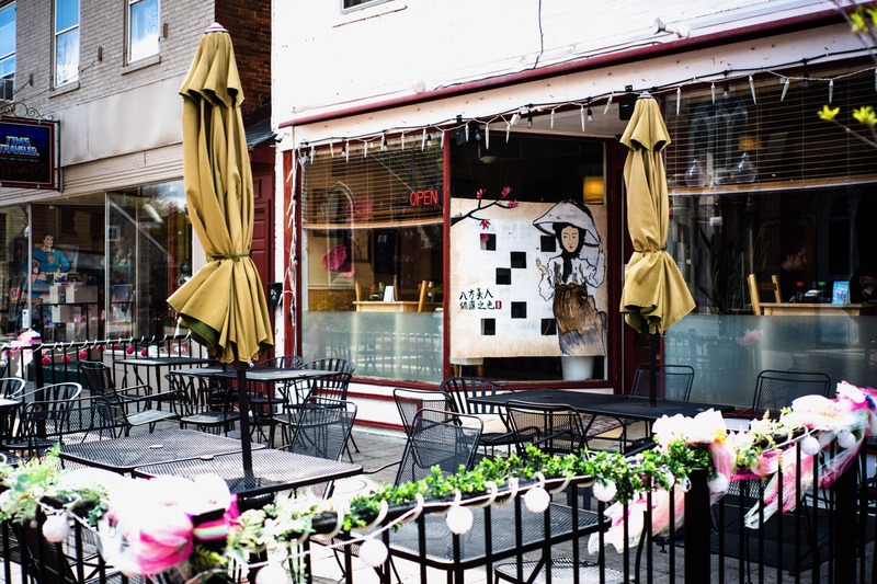 Charming Café Vignette