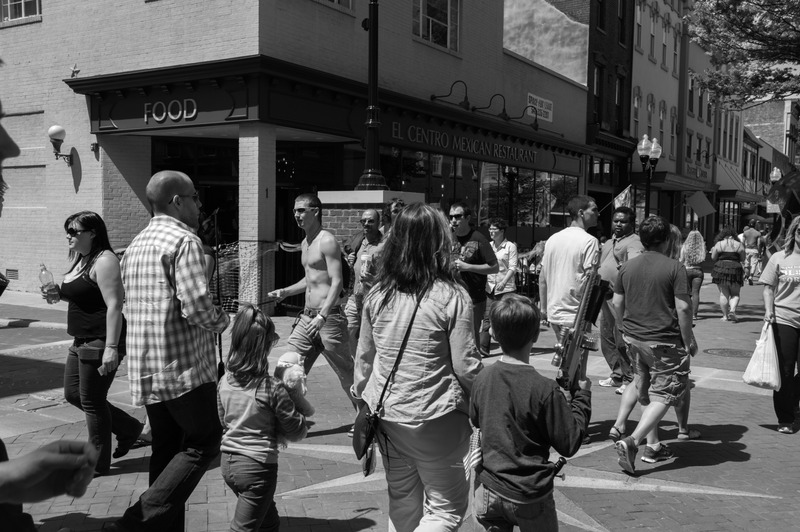 Urban Crowd in Motion