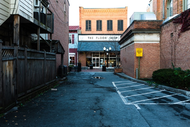 Quiet Alleyway Charm
