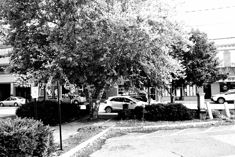 Urban Stillness in Monochrome