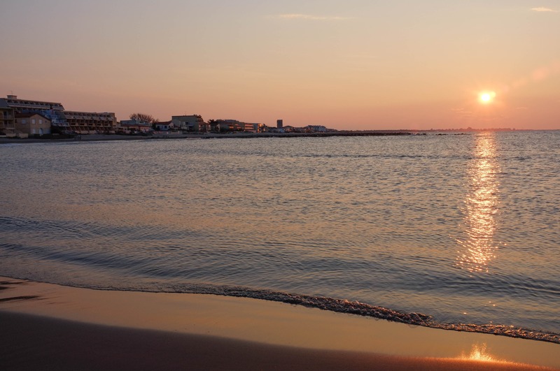 Serene Sunset by the Shore