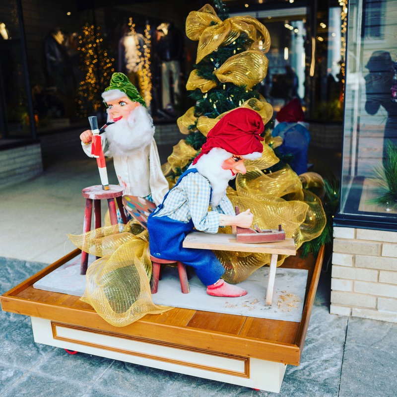 Gnome Workshop Scene