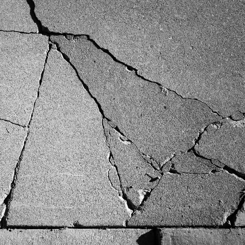 Cracked Patterns in Concrete