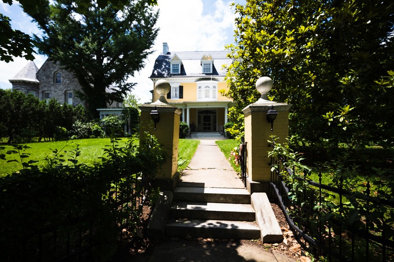 Charming Pathway to Elegance