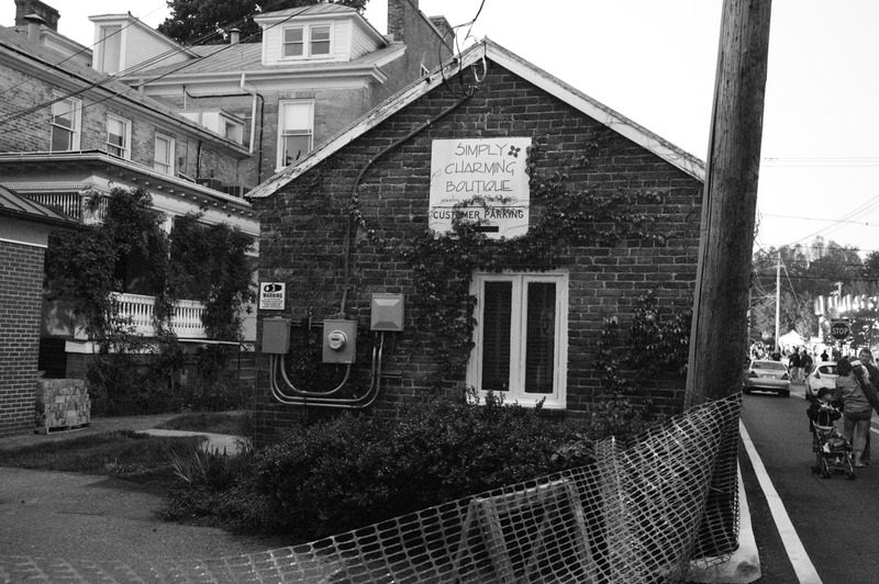 Charming Boutique in Shadows