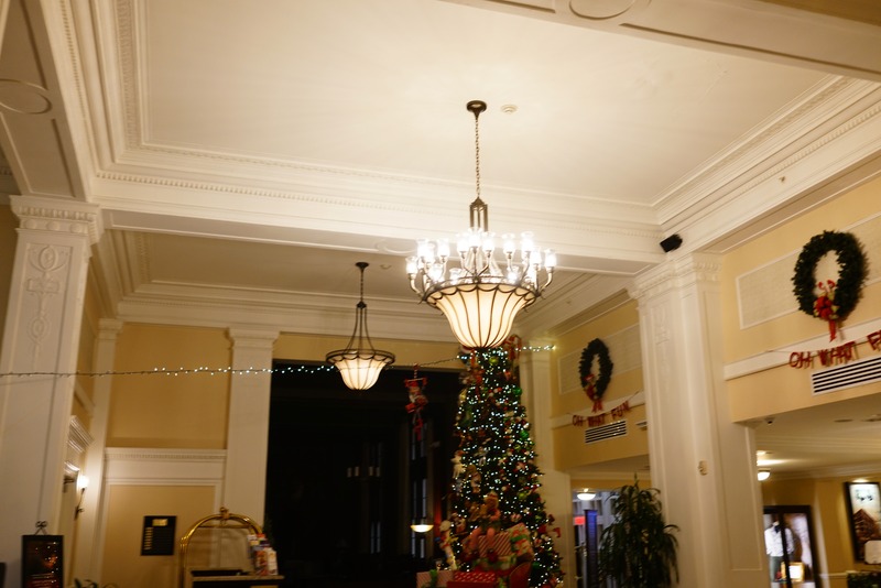 Festive Light and Elegance