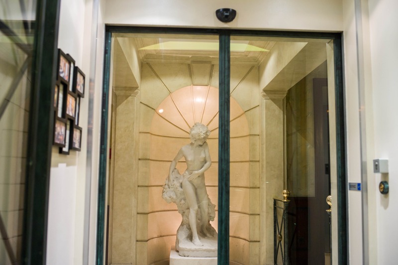 An Élegance in Stone